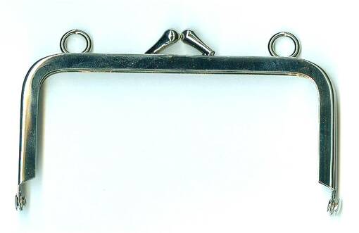 KUKKARONKEHYS PIENI, RINKULOILLA LEV. 10 CM - Laukku-ja kukkarotarvikkeet - 17587 - 1