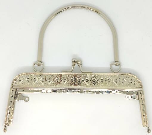 LAUKUN SANKA HOPEA LEV. 18,5 CM - Laukku-ja kukkarotarvikkeet - 30287 - 1